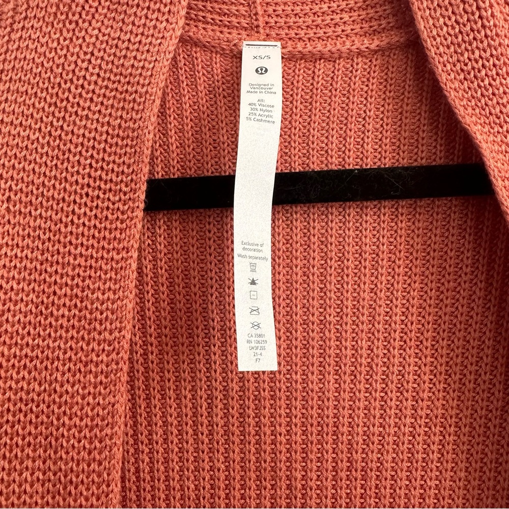 Lululemon Cashlu sweater wrap, NWT, size XS/S - Picture 5 of 6